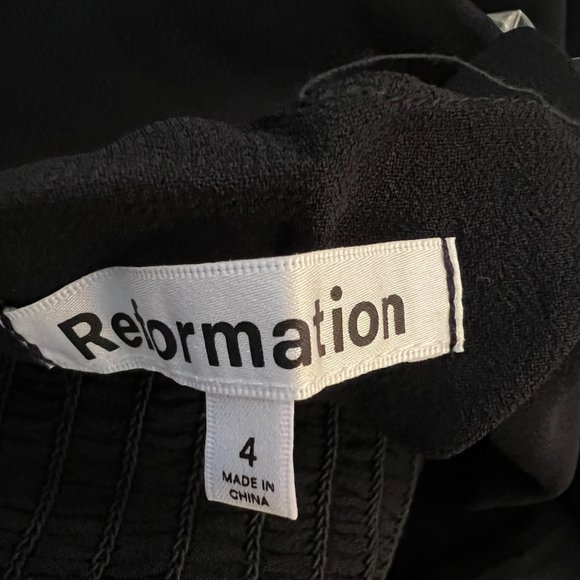 LAST ONE! Reformation Bess Dress in Black - Picture 15 of 16